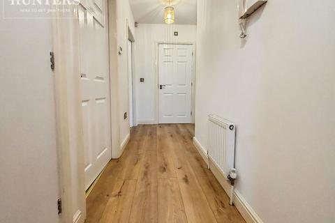 2 bedroom apartment for sale, Langdale Court, Barnsley