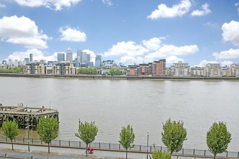 2 bedroom flat to rent, Greenfell Mansions, Glaisher Street, London, SE8