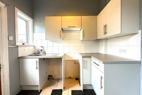 2 bedroom terraced house for sale, Milton Avenue, Scarborough, YO12