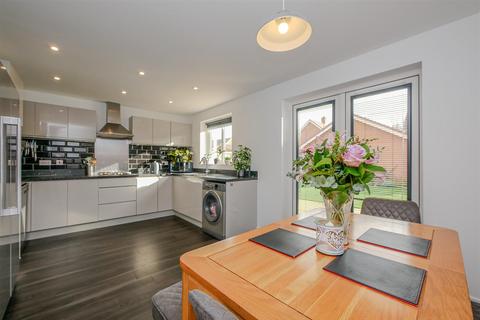 undefined, Hicks Close, Chalgrove OX44