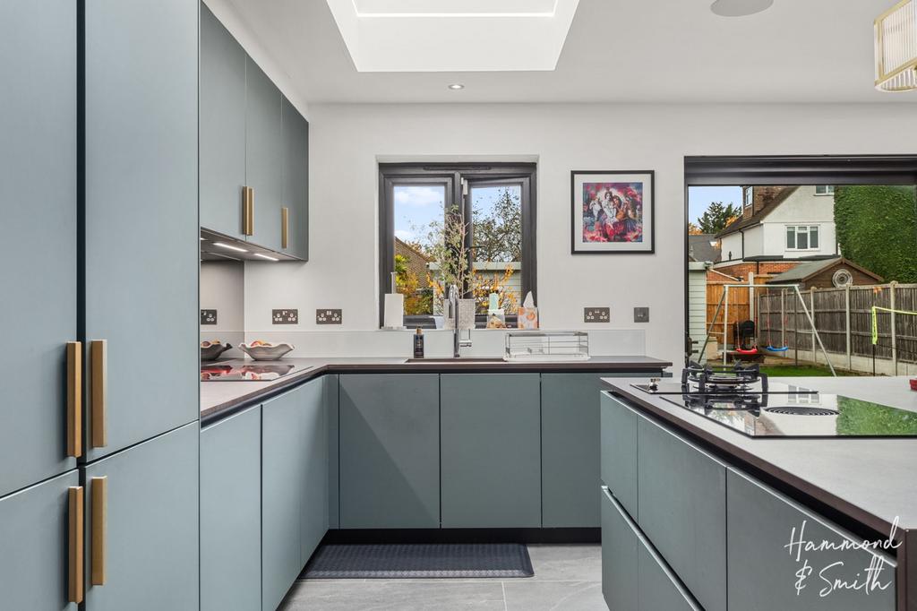 Open Plan Kitchen / Diner / Family Room