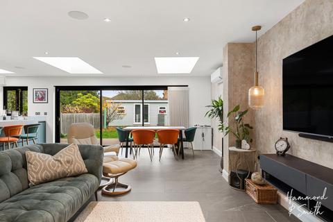 4 bedroom detached house for sale, Regent Road, Epping CM16