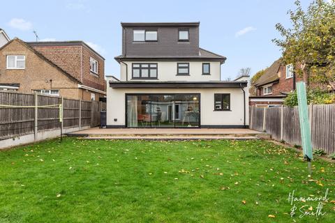 4 bedroom detached house for sale, Regent Road, Epping CM16