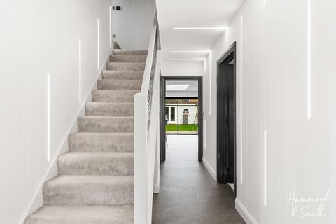 32 Regent Road, Epping, CM16 5DL