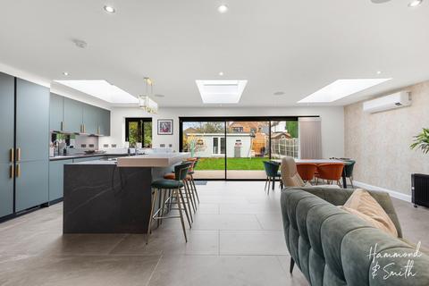 32 Regent Road, Epping, CM16 5DL