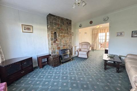 2 bedroom semi-detached house for sale, Savernake Road, Woodley