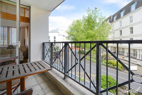 2 bedroom apartment to rent, Chelsea Harbour, London, SW10