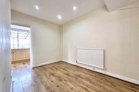 undefined, Hawton Lane, Balderton, Newark