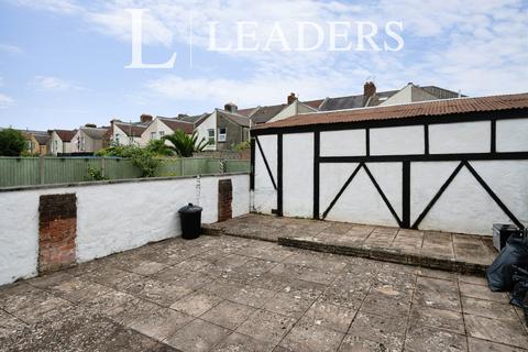 5 bedroom terraced house to rent, Francis Avenue, PO4
