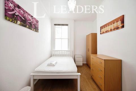 5 bedroom terraced house to rent, Francis Avenue, PO4