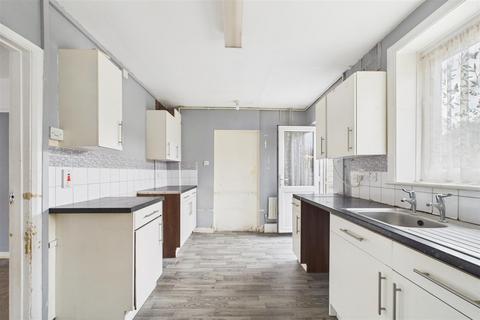 3 bedroom semi-detached house for sale, Lewis Road, Chichester