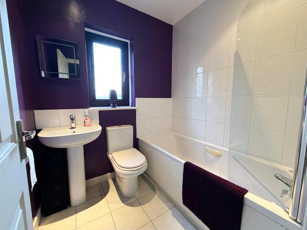 2 bed semi Steeton