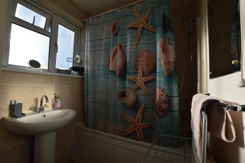 1 bedroom apartment for sale, Lancaster Avenue, Slough