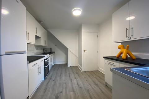 1 bedroom in a house share to rent, Hughenden Road, High Wycombe, HP13