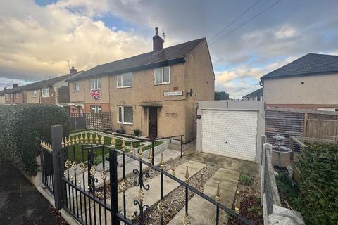 3 bedroom semi-detached house to rent, Cromwell Road, Castleford
