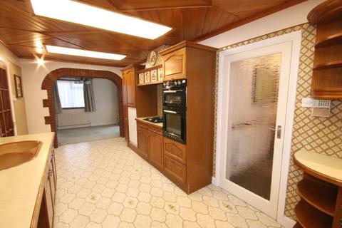 3 bedroom detached house to rent, High Street, Flitwick, MK45