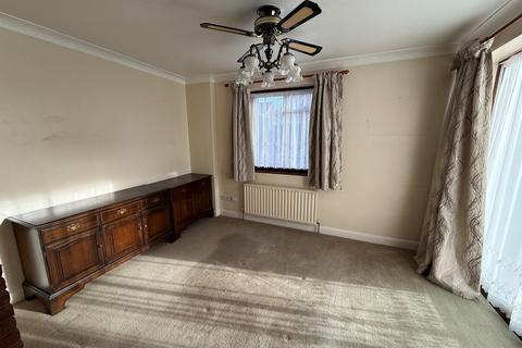 3 bedroom detached house to rent, High Street, Flitwick, MK45