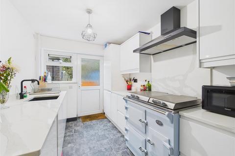 2 bedroom flat for sale, Dobree Close, Colwich, Stafford