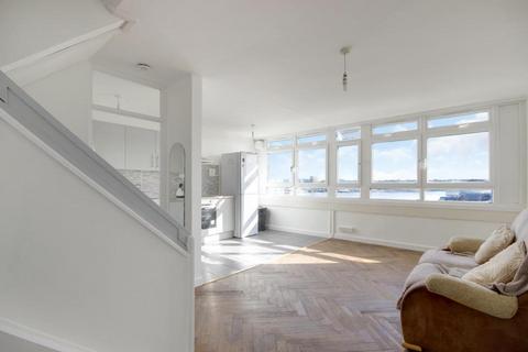 2 bedroom apartment for sale, Stewart Street, E14
