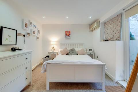 2 bedroom apartment to rent, Dawes Road, Fulham, London, SW6
