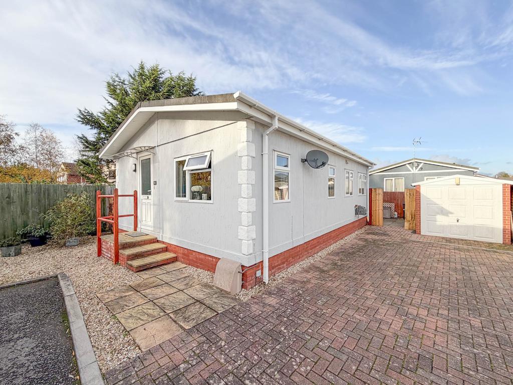 2 Bedroom Park Home for Sale