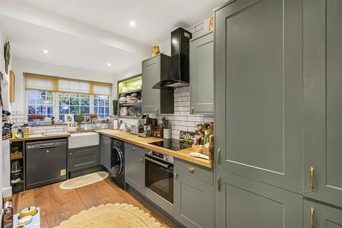 undefined, Gloucester Road, Kingston Upon Thames KT1