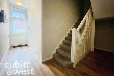 undefined, REDUCED FIRST MONTH'S RENT* Waverley Road Southsea PO5