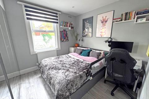2 bedroom flat for sale, Crescent Road, Brighton BN2