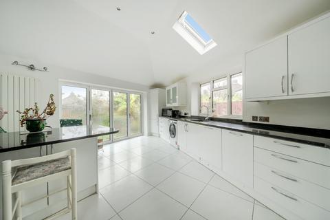 undefined, Knightwood Crescent, New Malden, Greater London, KT3