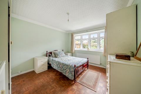 undefined, Knightwood Crescent, New Malden, Greater London, KT3