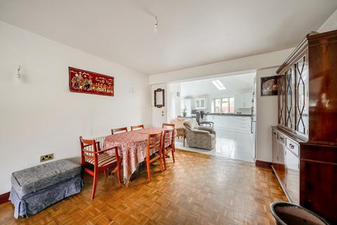 undefined, Knightwood Crescent, New Malden, Greater London, KT3