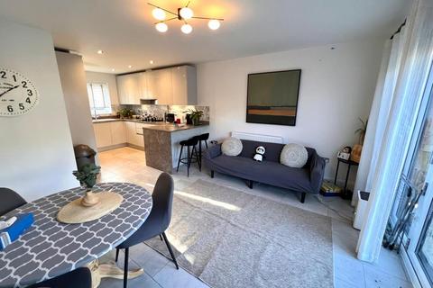3 bedroom townhouse for sale, West Street, Upton, Northampton NN5