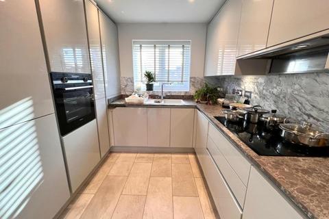 3 bedroom townhouse for sale, West Street, Upton, Northampton NN5