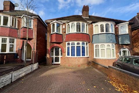 3 bedroom semi-detached house to rent, The Broadway, West Bromwich B71