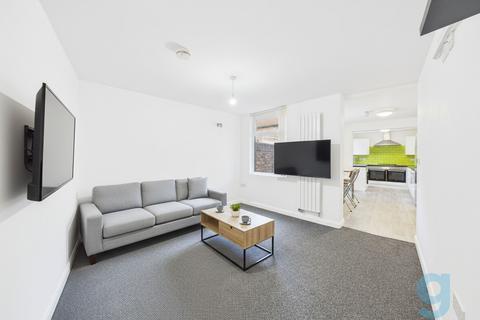 6 bedroom house of multiple occupation to rent, Kelso Road, Liverpool, L6