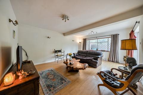 4 bedroom bungalow for sale, Green Lane, Chertsey, KT16
