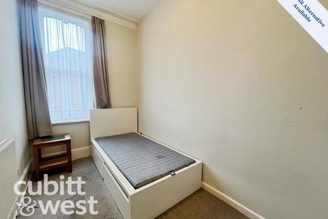 undefined, REDUCED FIRST MONTH'S RENT*Waverley Road Southsea PO5