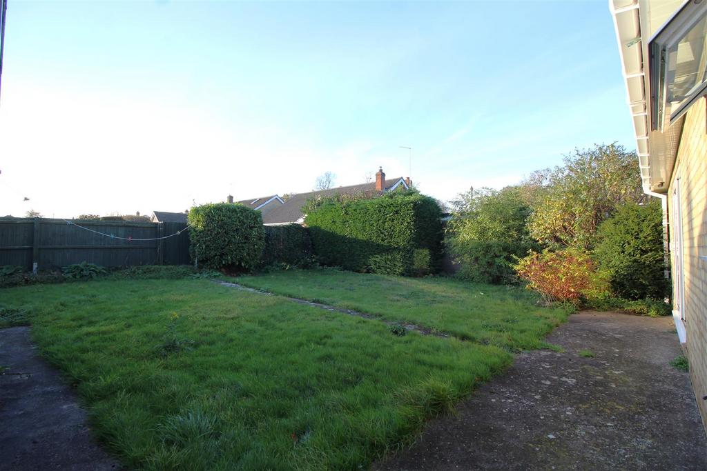 Garden 1 .JPG