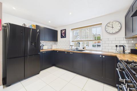 4 bedroom detached house for sale, Whittlewood End, Silverstone, NN12