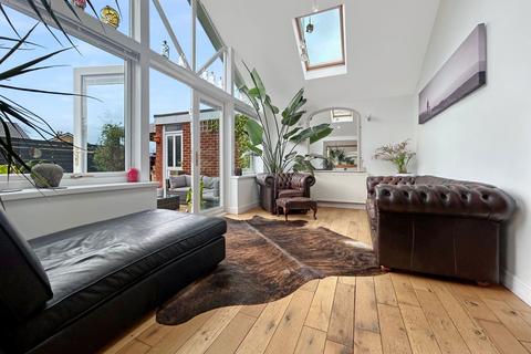 107 Beech Grove, Stanwix, Carlisle, CA3 9BN