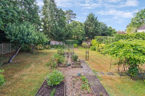 4 bedroom detached house for sale, Blackpond Lane, Slough SL2