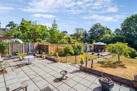 4 bedroom detached house for sale, Blackpond Lane, Slough SL2