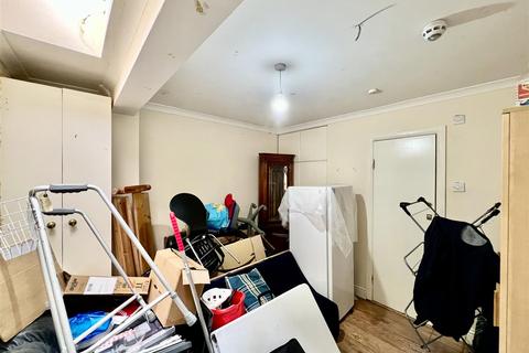 7 bedroom semi-detached house for sale, Langley Crescent, Harlington UB3