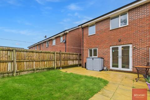 3 bedroom semi-detached house to rent, Scotts Road, Pentrechwyth, Swansea, SA1