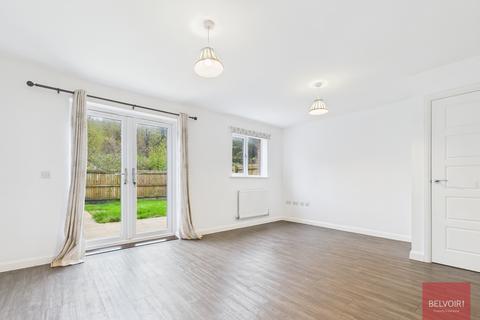 3 bedroom semi-detached house to rent, Scotts Road, Pentrechwyth, Swansea, SA1