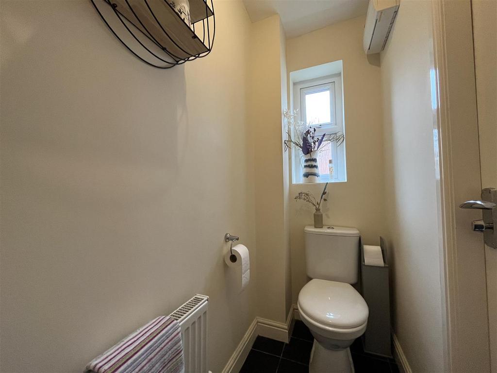 Guest cloakroom