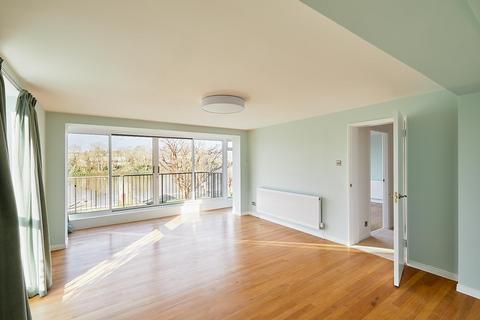 undefined, Chiswick Staithe, Chiswick, W4