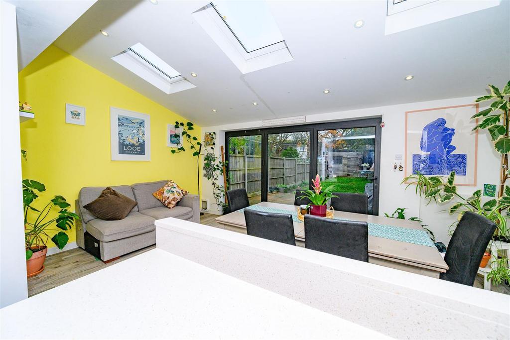 Dining area.jpg