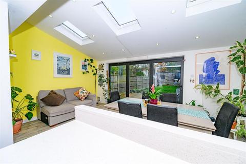4 bedroom terraced house for sale, Breakspeare Road, ABBOTS LANGLEY
