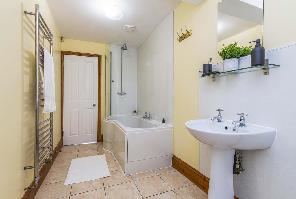 4 Orston Drive-30